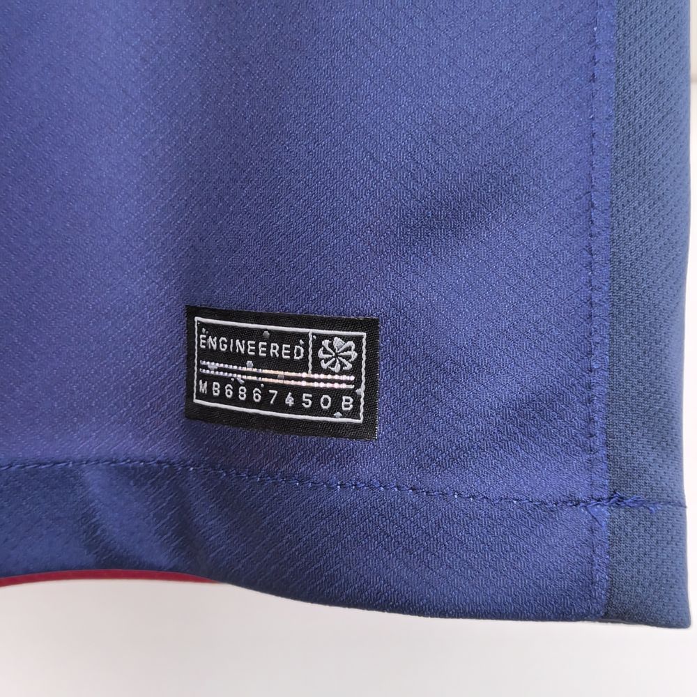 Camisa de time Tailandesa 1.1 TORCEDOR BARCELONA 24/25 (PRONTA ENTREGA)