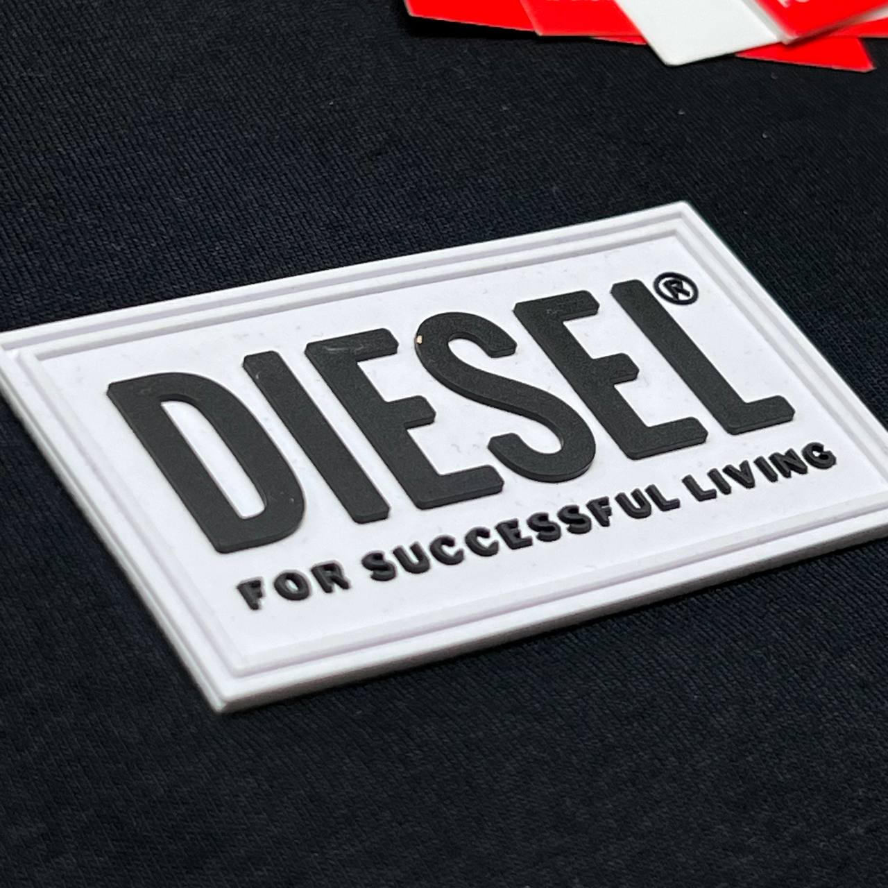 Camiseta Algodão Soft Americano - DIESEL arte emborrachada