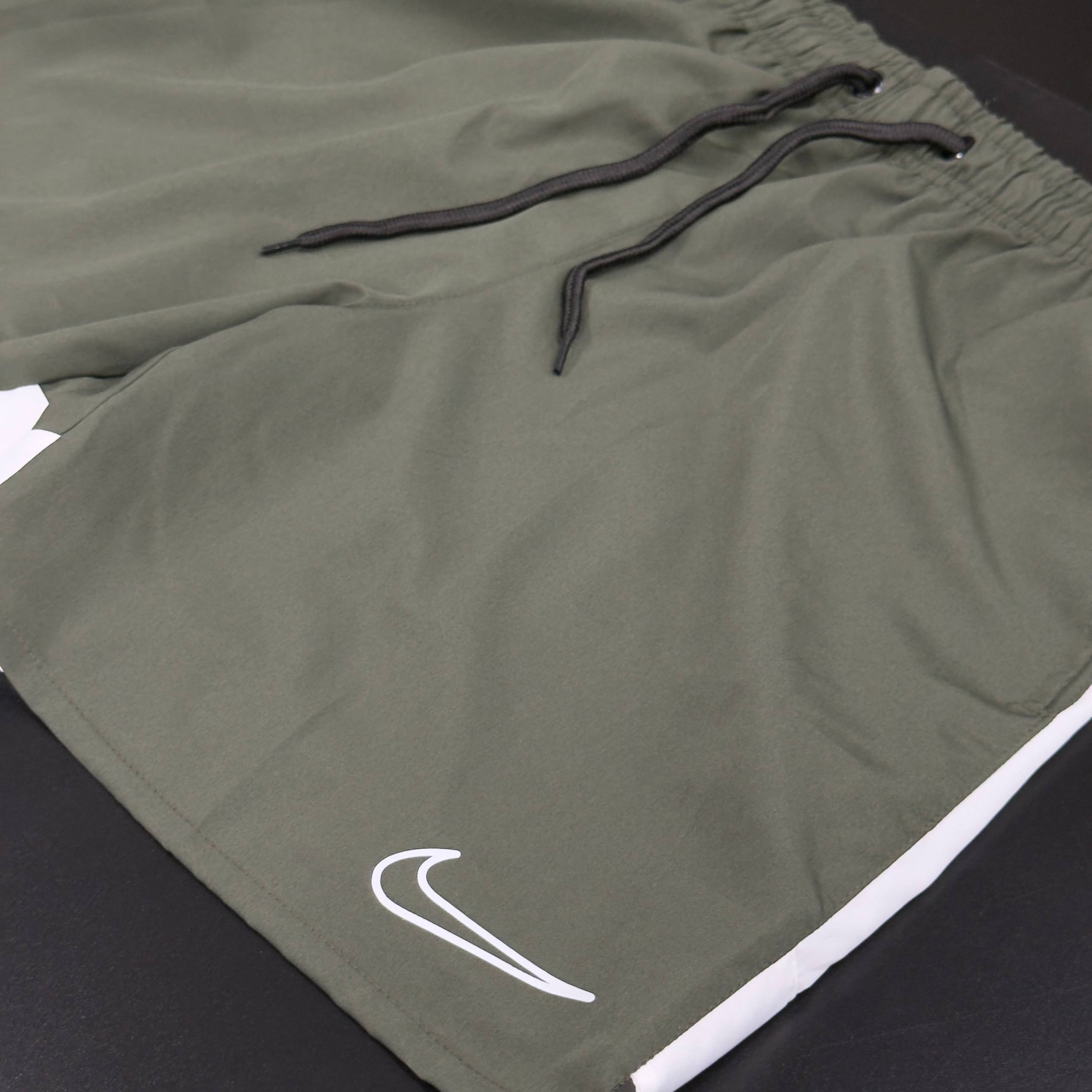 Bermuda Microfibra Premium