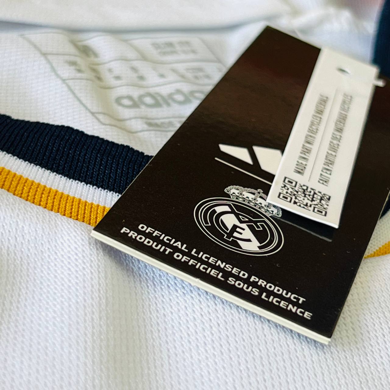 Camisa de time Tailandesa 1.1 TORCEDOR REAL MADRID (PRONTA ENTREGA)