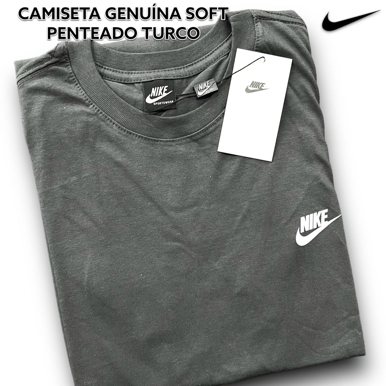 CAMISETA GENUINA SOFT PENTEADO TURCO - NIKE arte em DTF