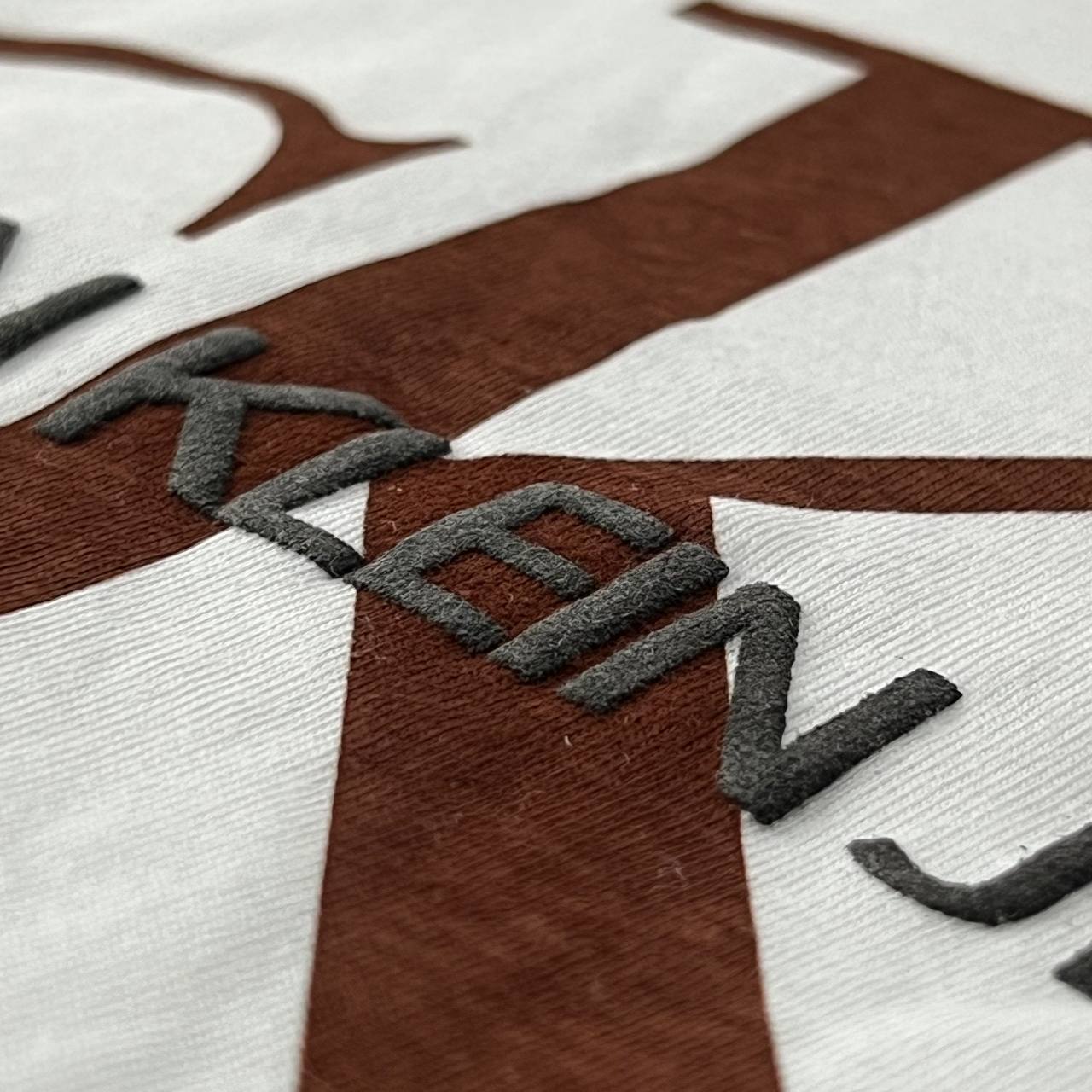 CAMISETA GENUINA SOFT PENTEADO TURCO - CALVIN KLEIN arte em DTF