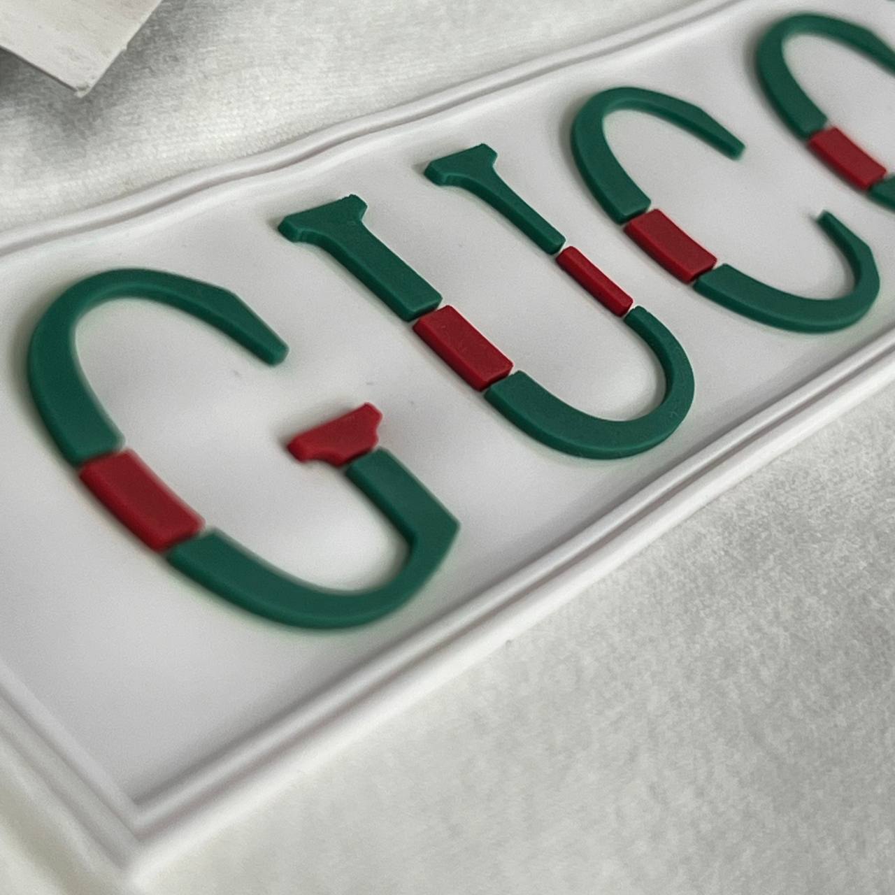 Camiseta GENUINA COTTON SOFT TURCO - GUCCI arte em aplique 