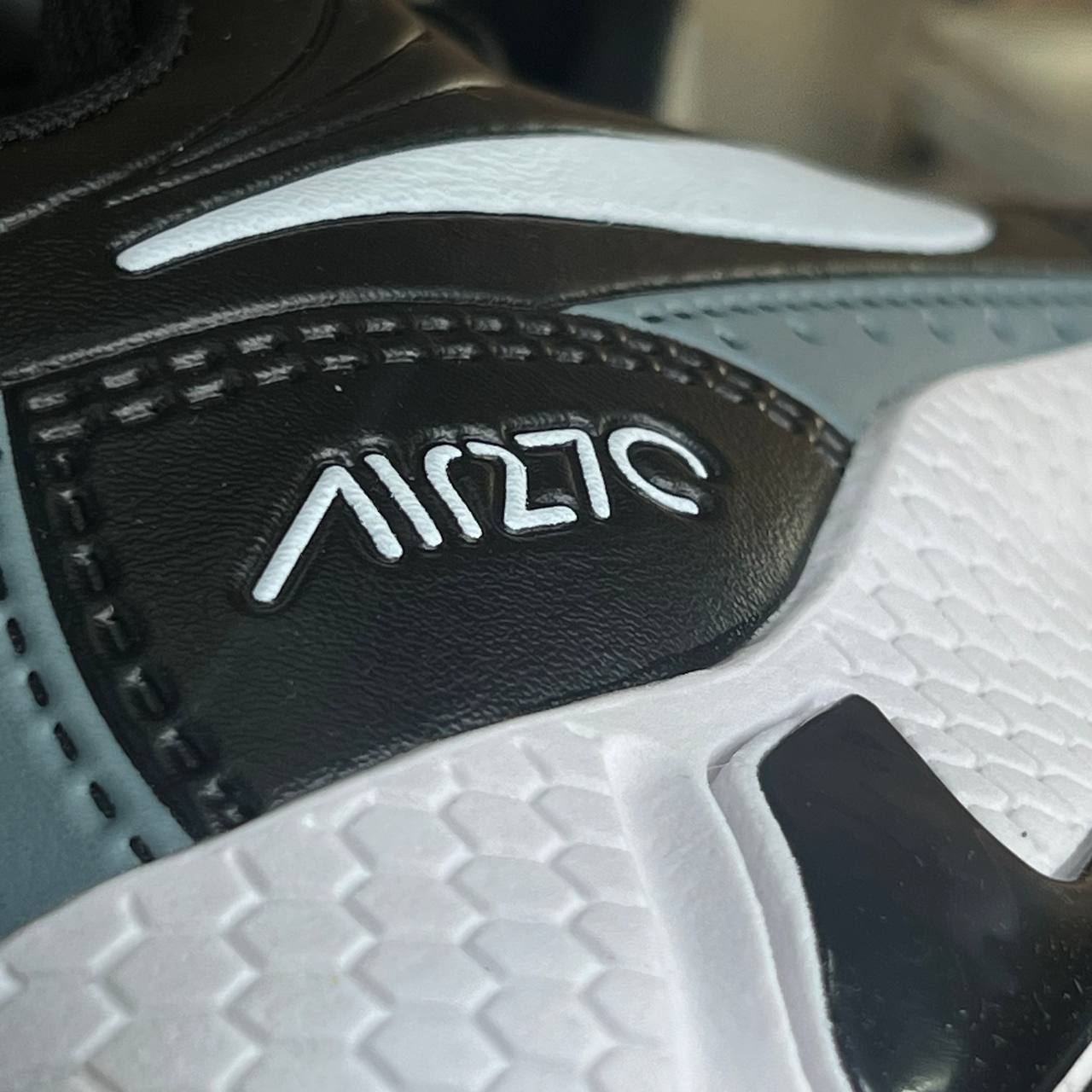 Tênis Nike AIR 70