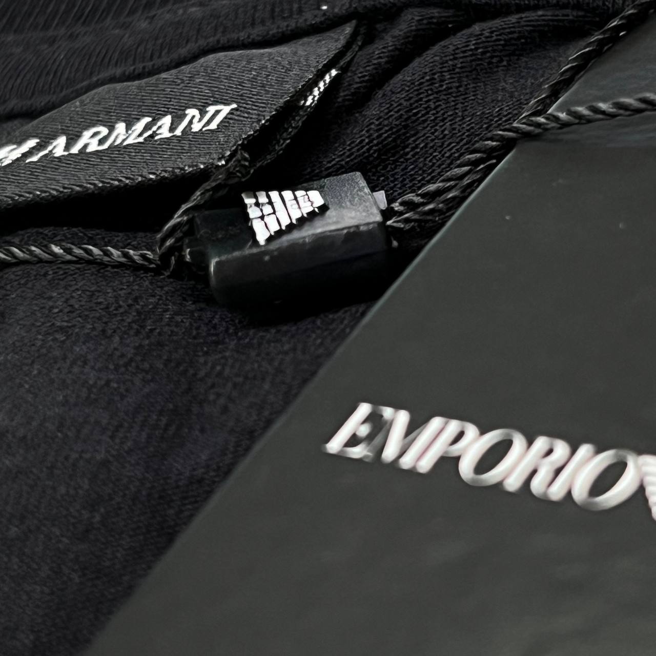 Camiseta GENUINA COTTON TANGUIS TURCO - ARMANI arte em bordado