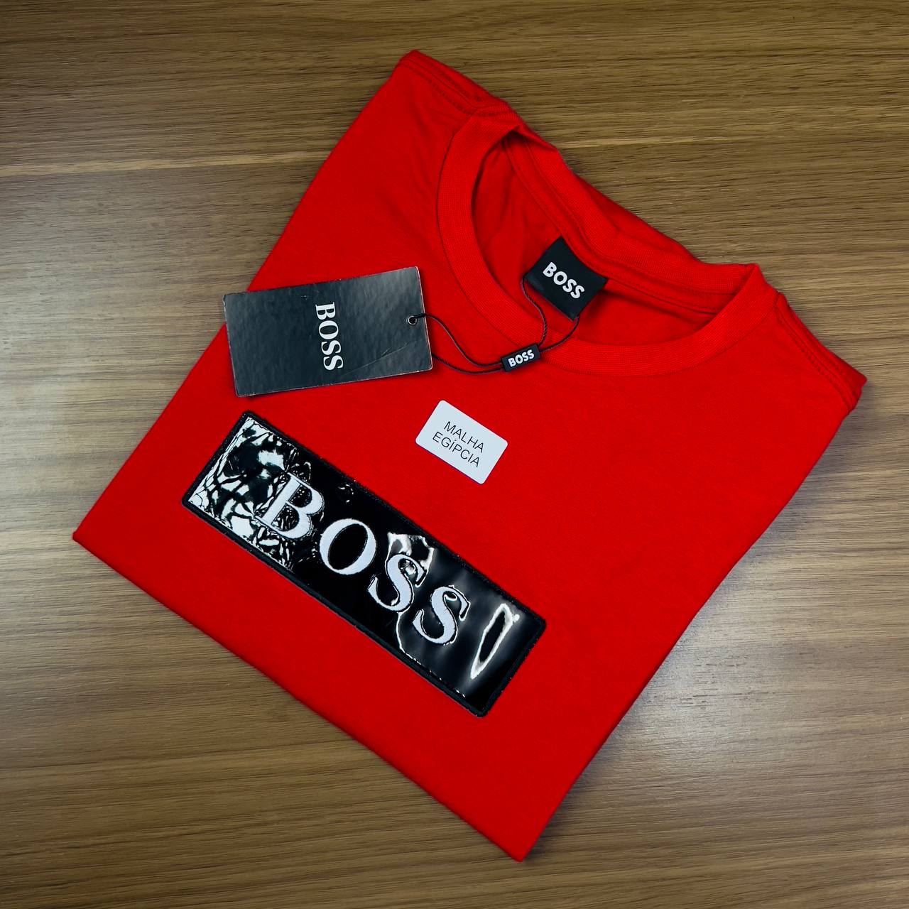 Camiseta Malha Egípcia Soft Boss - Aplique espelhado + bordado LT010