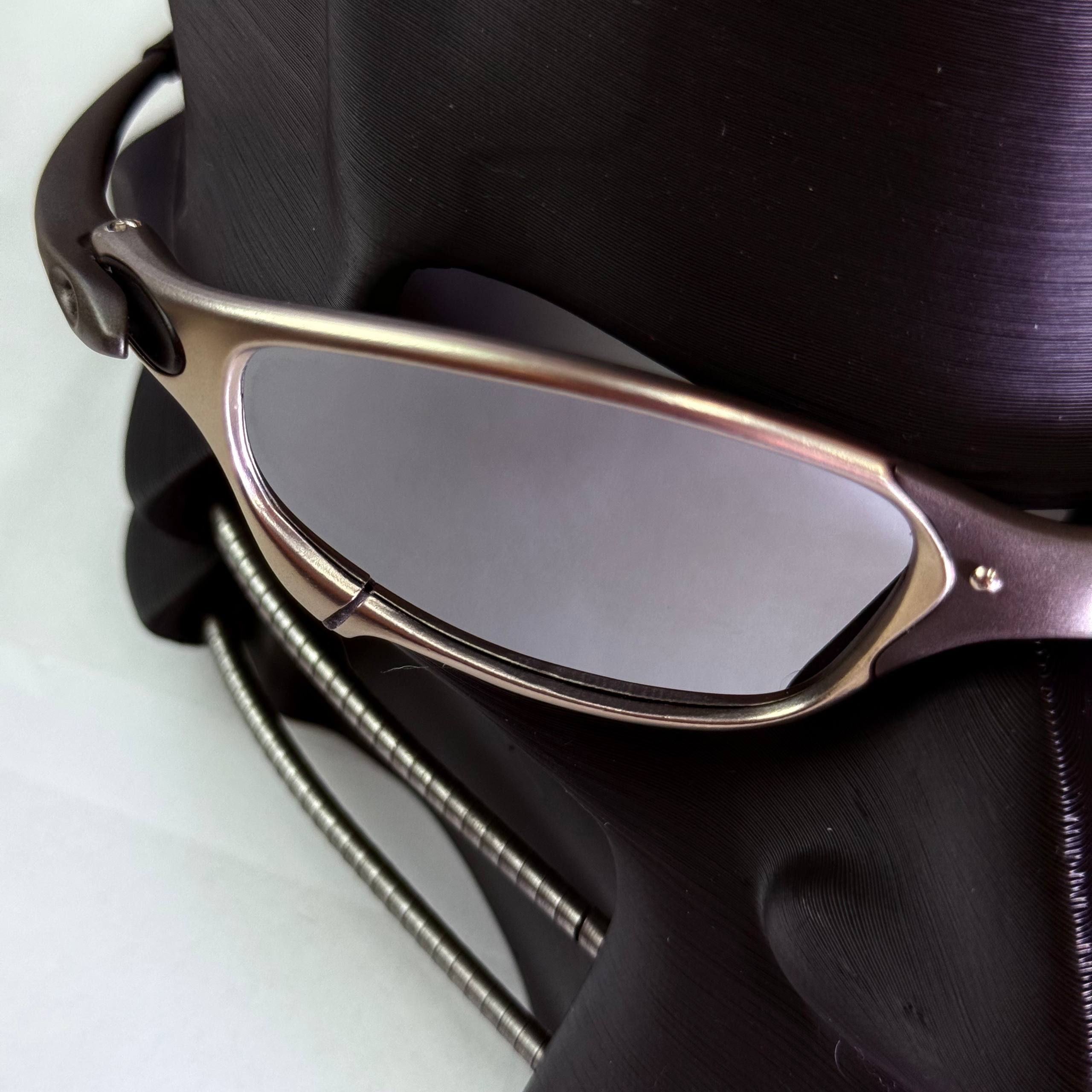 Óculos OAKLEY JULIET (LT024) - ARMAÇÃO: BLACK - Kit Borracha: AZUL - MODELO: JULIET