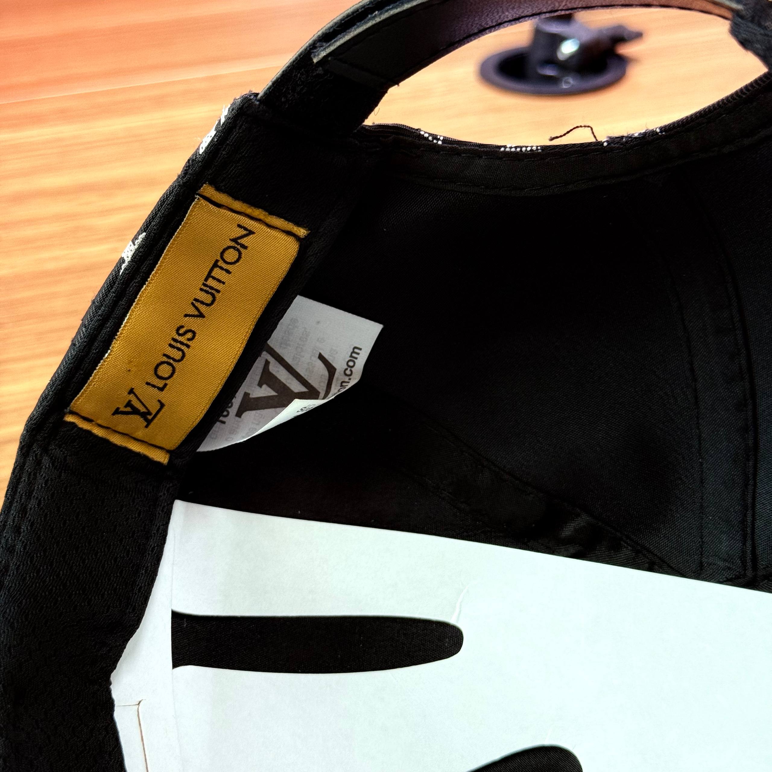 Boné Ultra Premium LOUIS VUITTON Aba de couro (LT026)