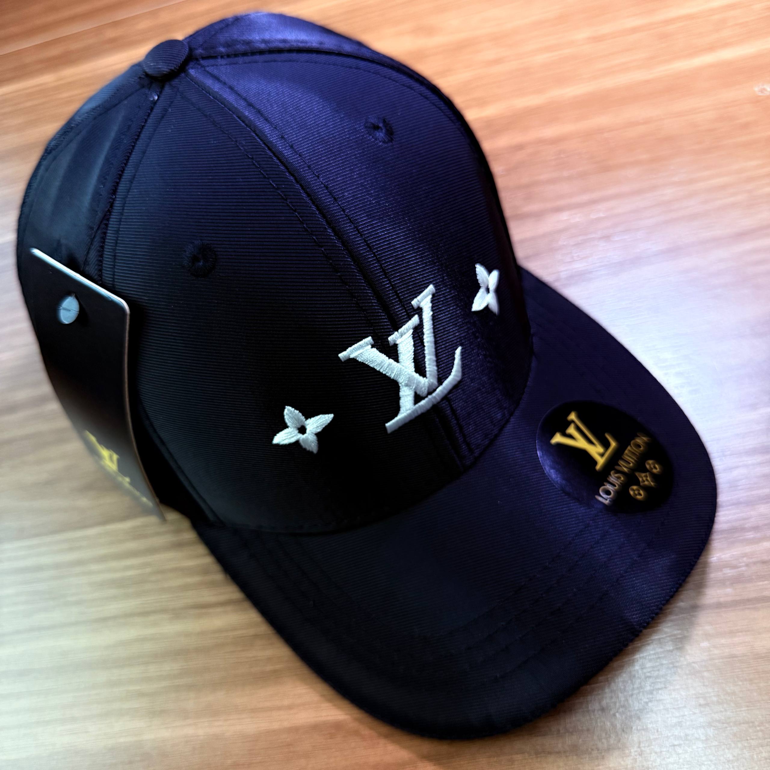 Boné Ultra Premium LOUIS VUITTON (LT026)