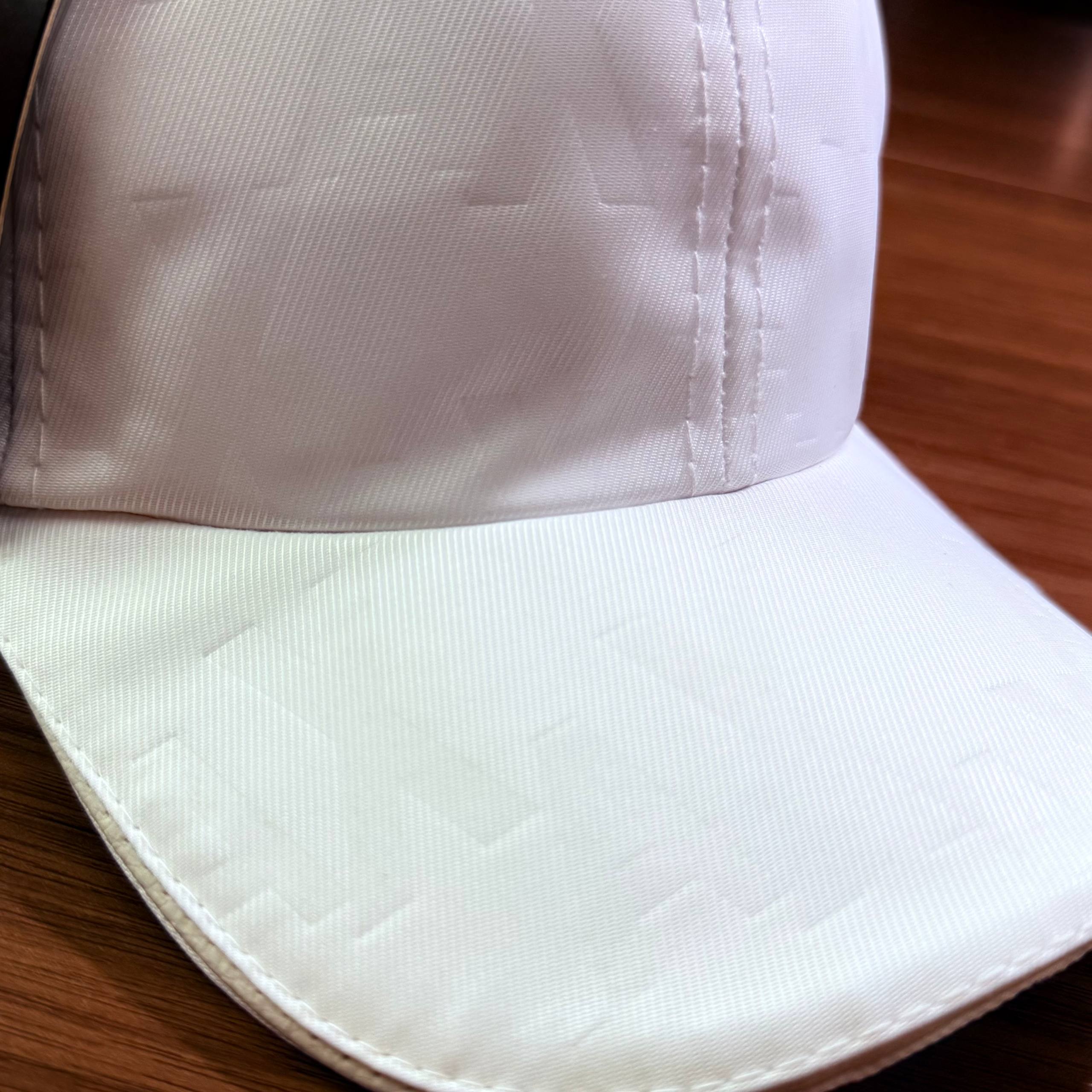 Boné Ultra Premium LOUIS VUITTON (LT026)