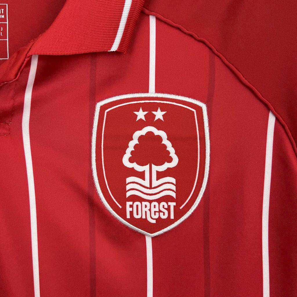 Camisa de time Tailandesa 1.1 TORCEDOR NOTTINGHAM FOREST 25/26