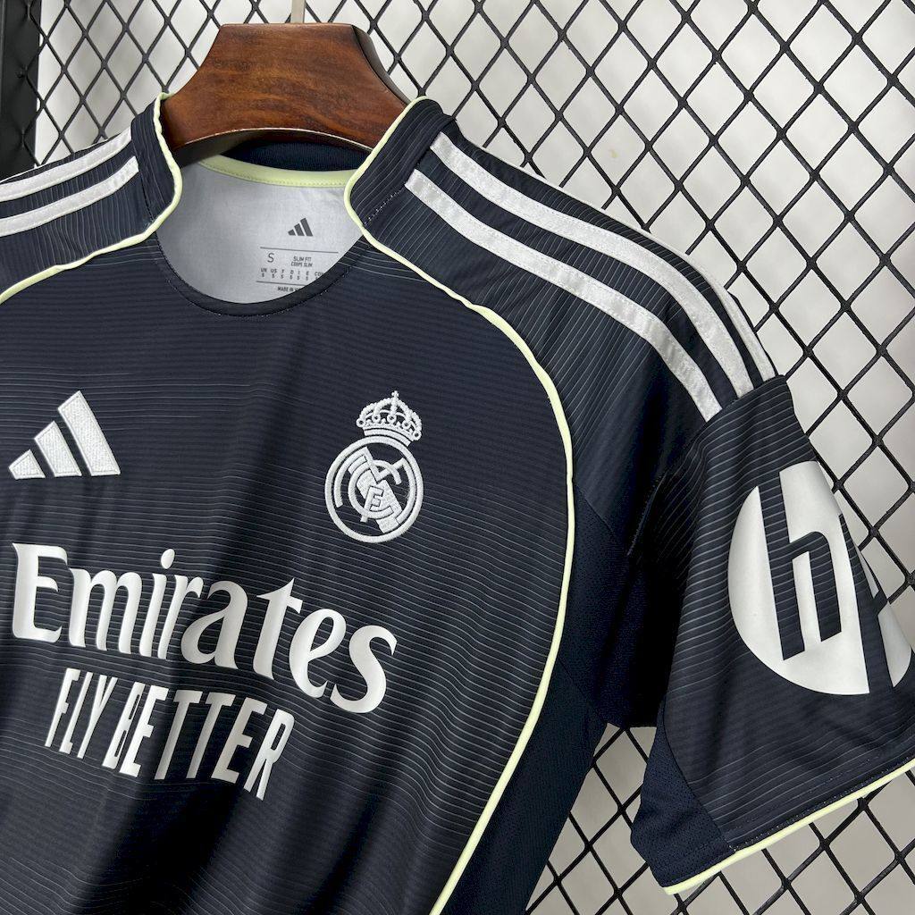 Camisa de time Tailandesa 1.1 TORCEDOR REAL MADRID II 25/26