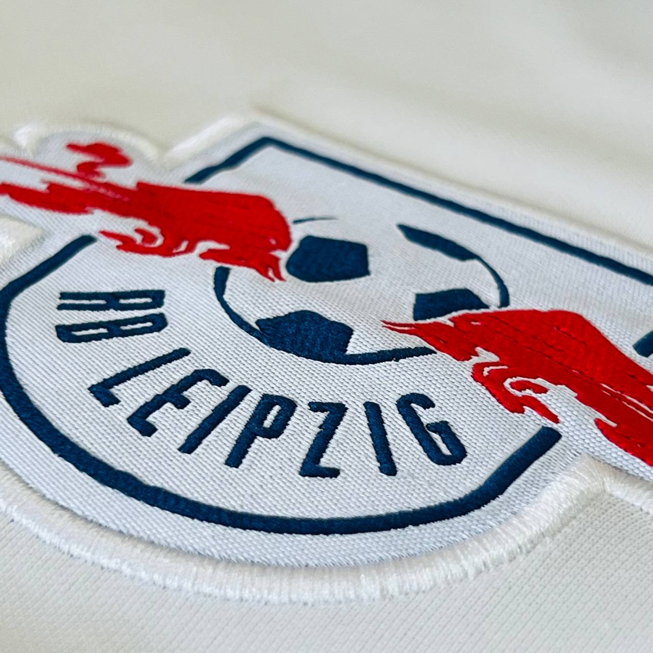 Camisa de time Tailandesa 1.1 TORCEDOR RB LEIPZIG (PRONTA ENTREGA)