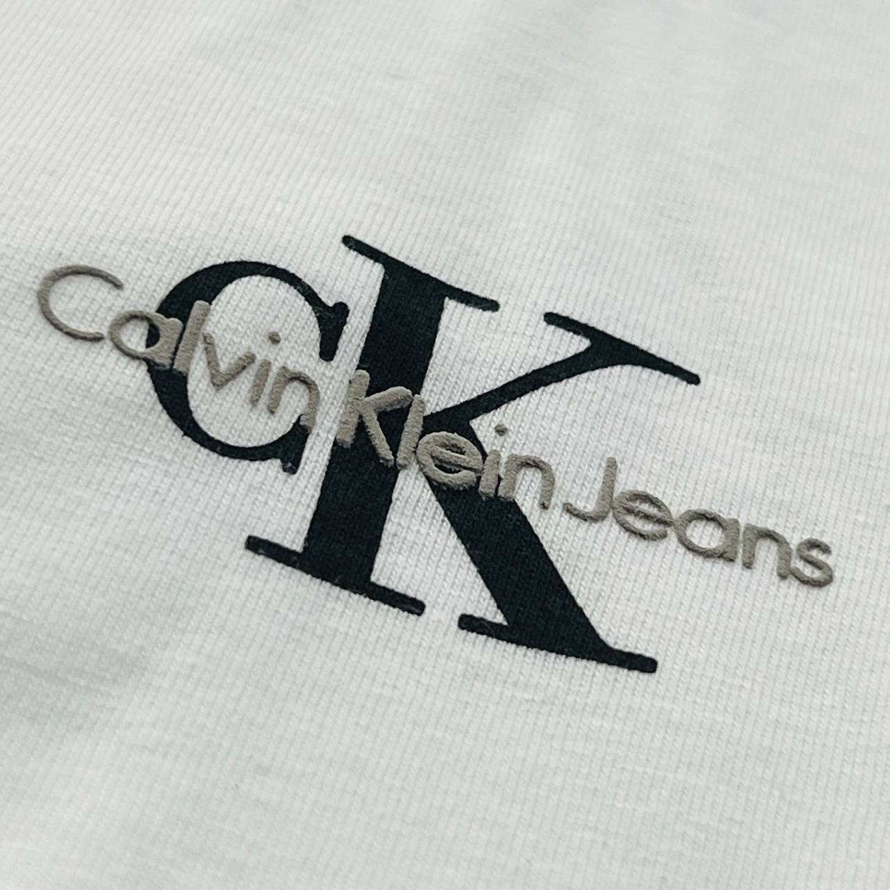 CAMISETA GENUINA SOFT PENTEADO TURCO - CALVIN KLEIN arte em termogel