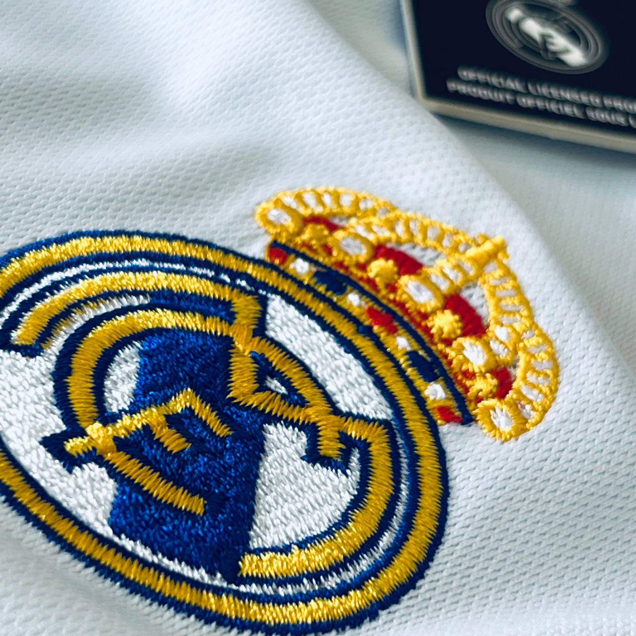 Camisa de time Tailandesa 1.1 TORCEDOR REAL MADRID (PRONTA ENTREGA)