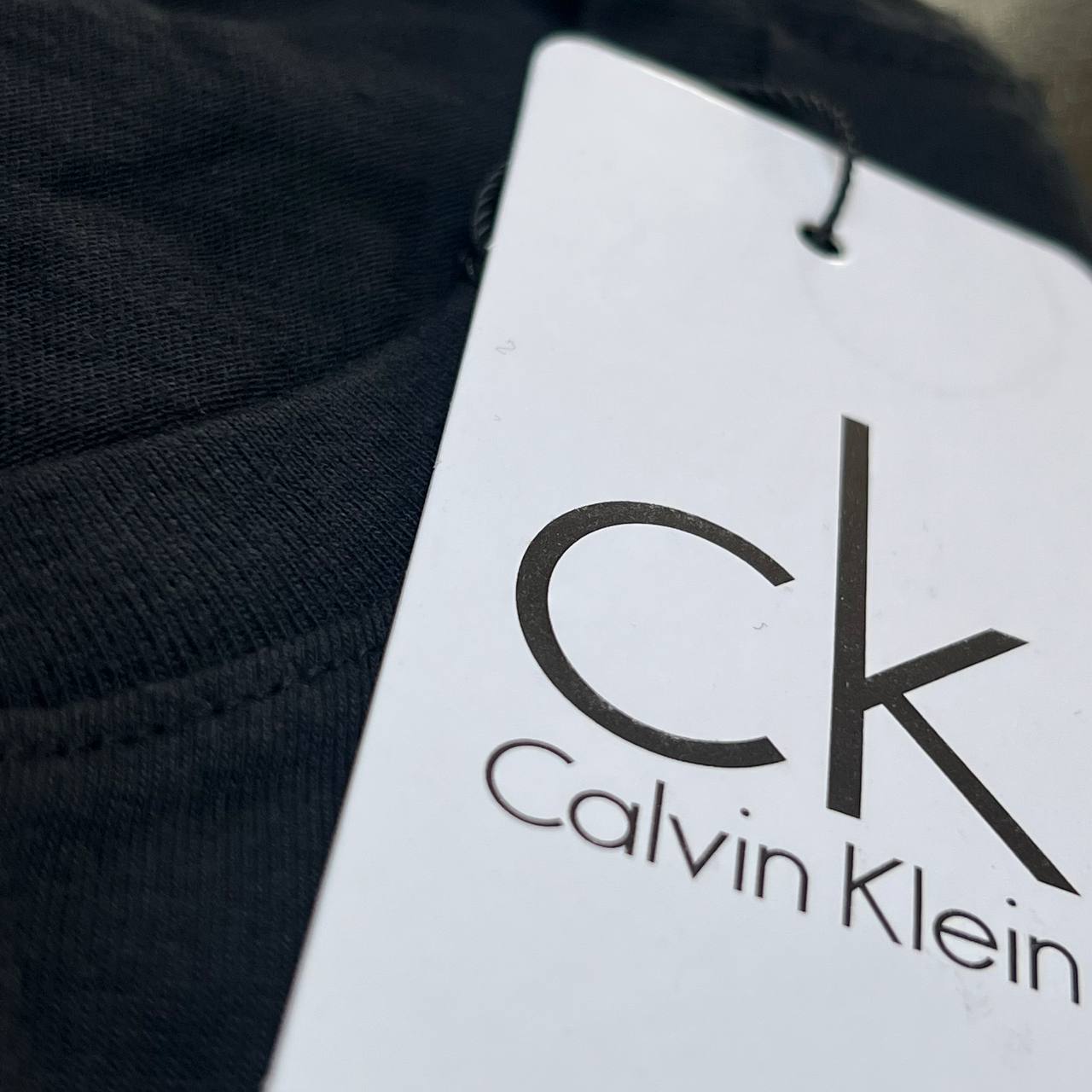 Camiseta Genuína Soft Penteado Turco - CALVIN KLEIN arte em relevo