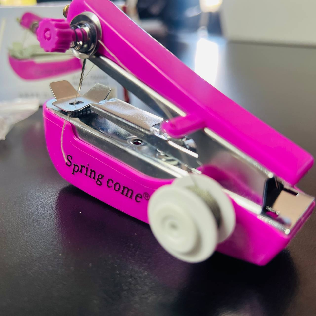 Mini Maquina de Costura Portatil LT34A (C752)