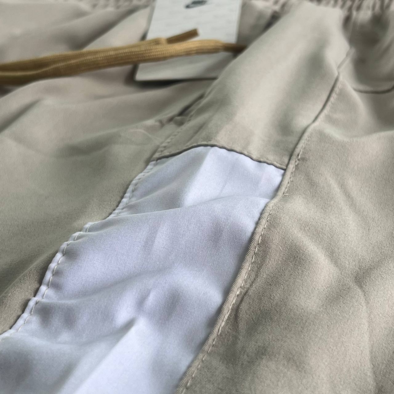 Bermuda Microfibra Ultra - NIKE mini recorte lateral 