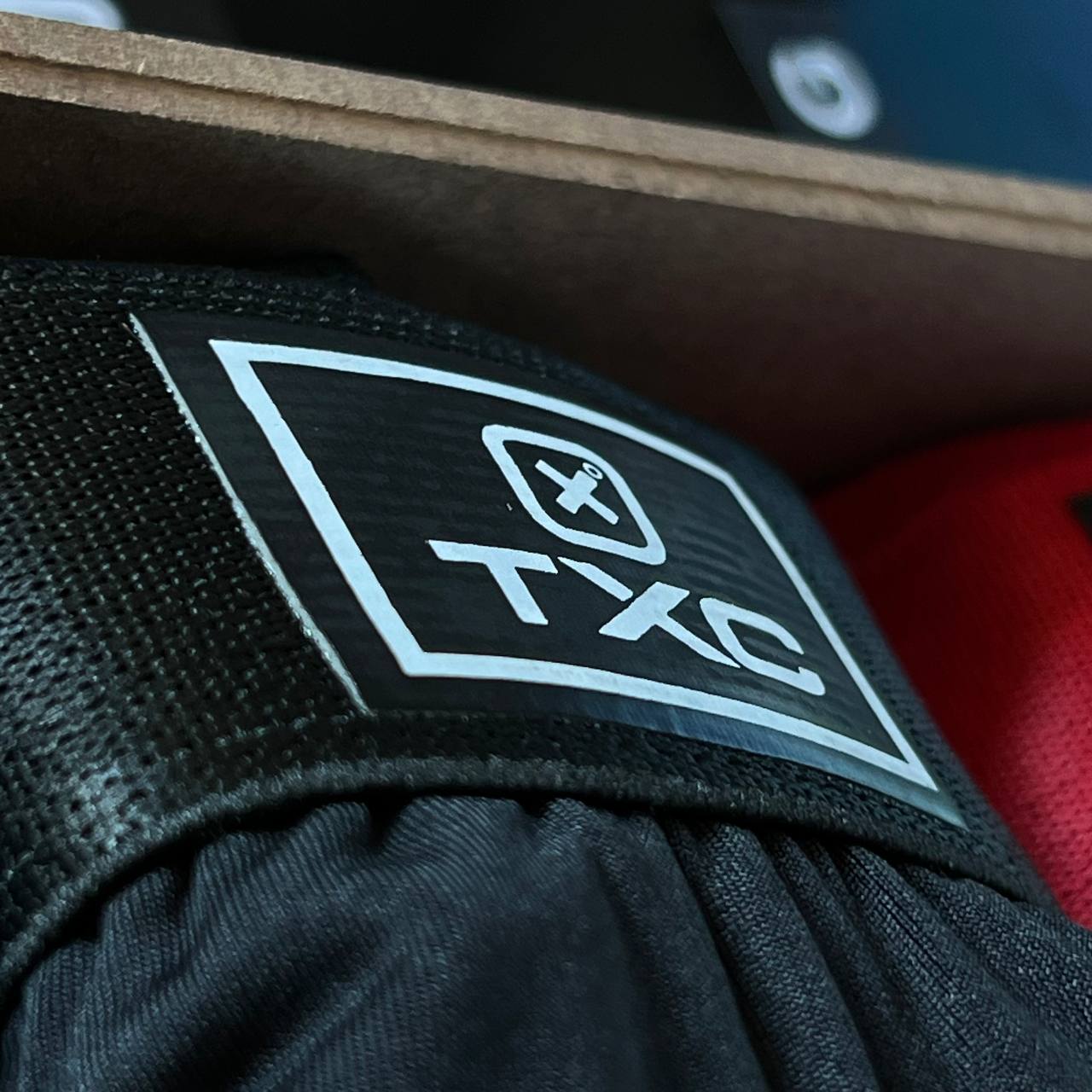 KIT COM 3 CUECAS NA CAIXA DE MADEIRA TXC