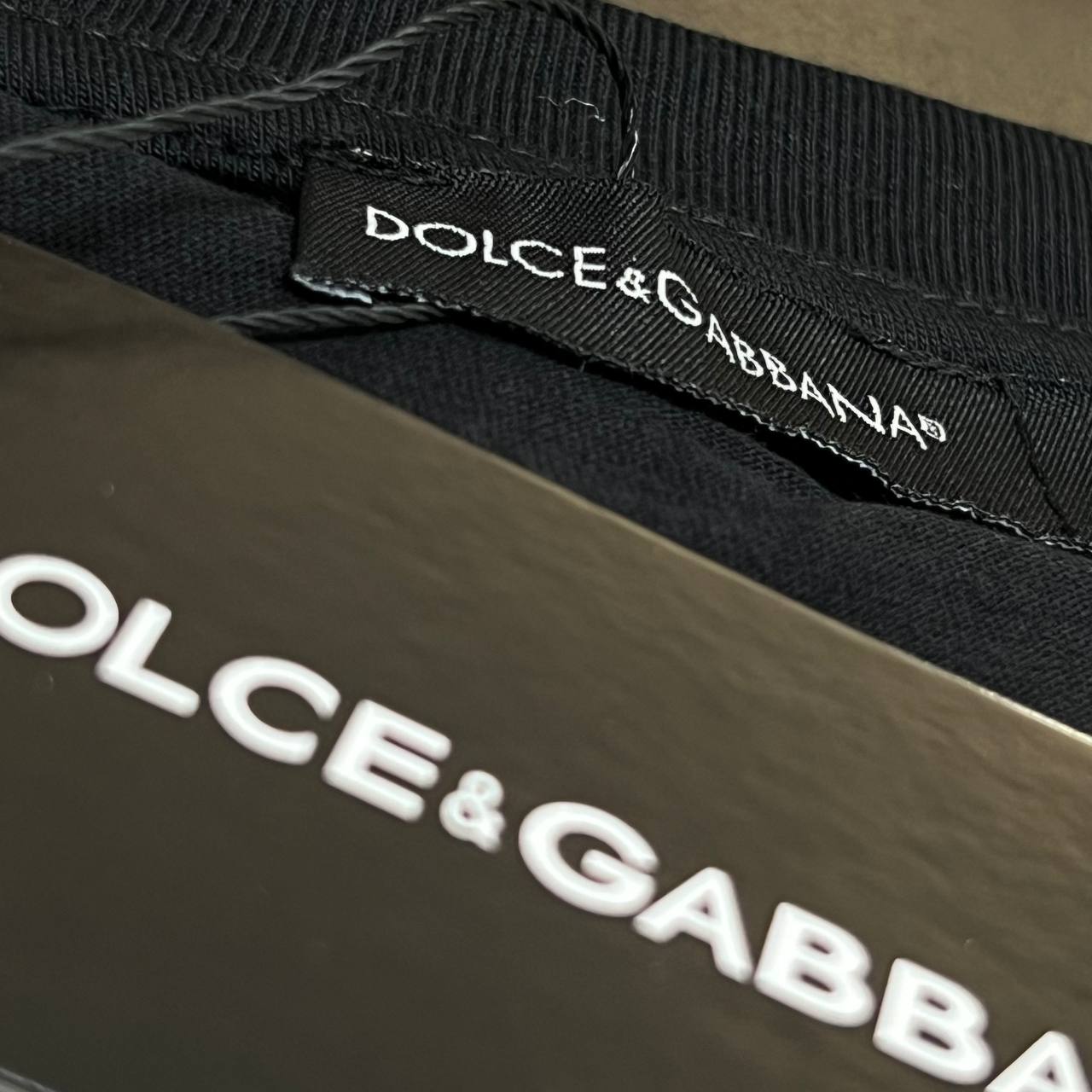 Camiseta GENUINA COTTON SOFT TURCO - DOLCE GABBANA arte patch emborrachado