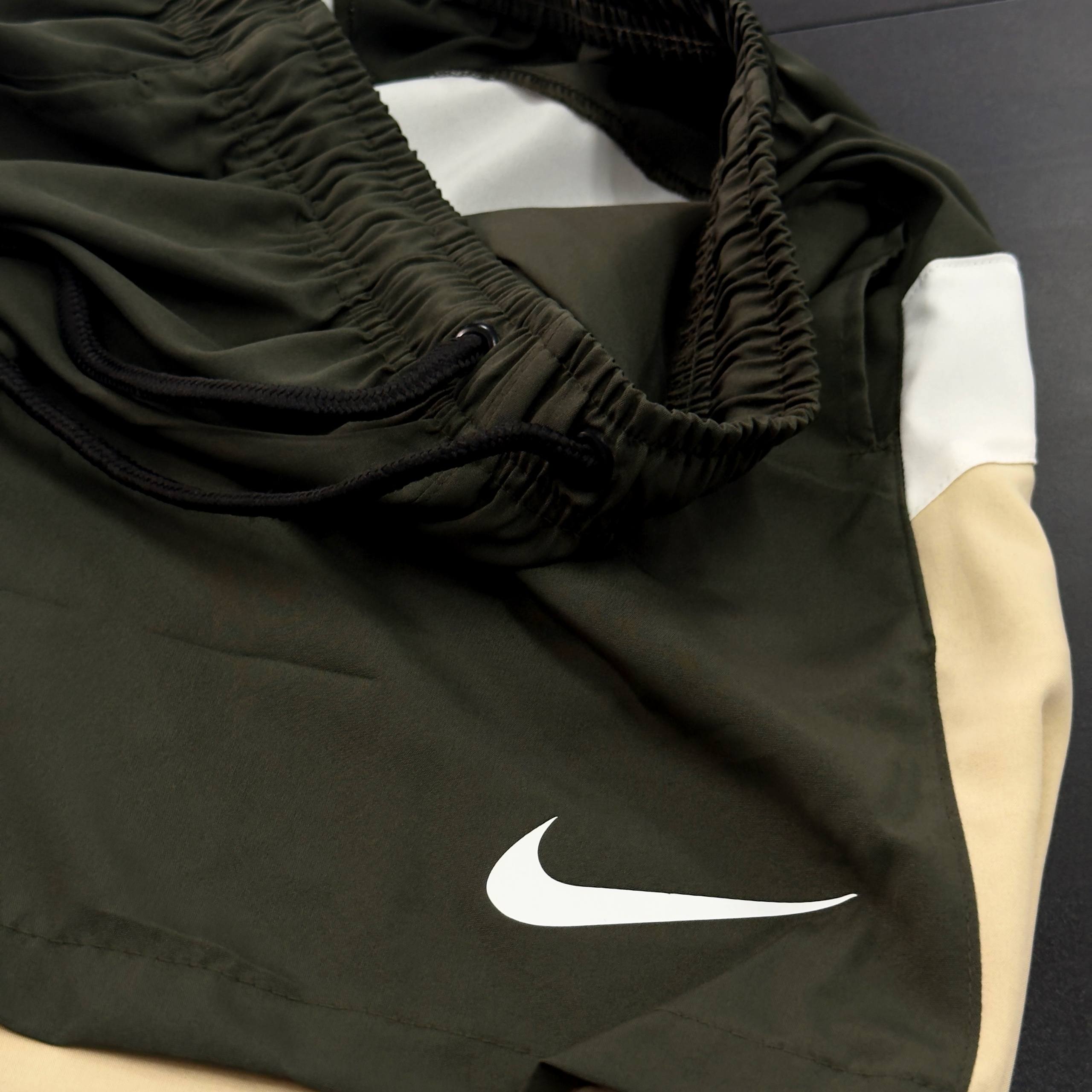 Bermuda Microfibra Premium Nike 