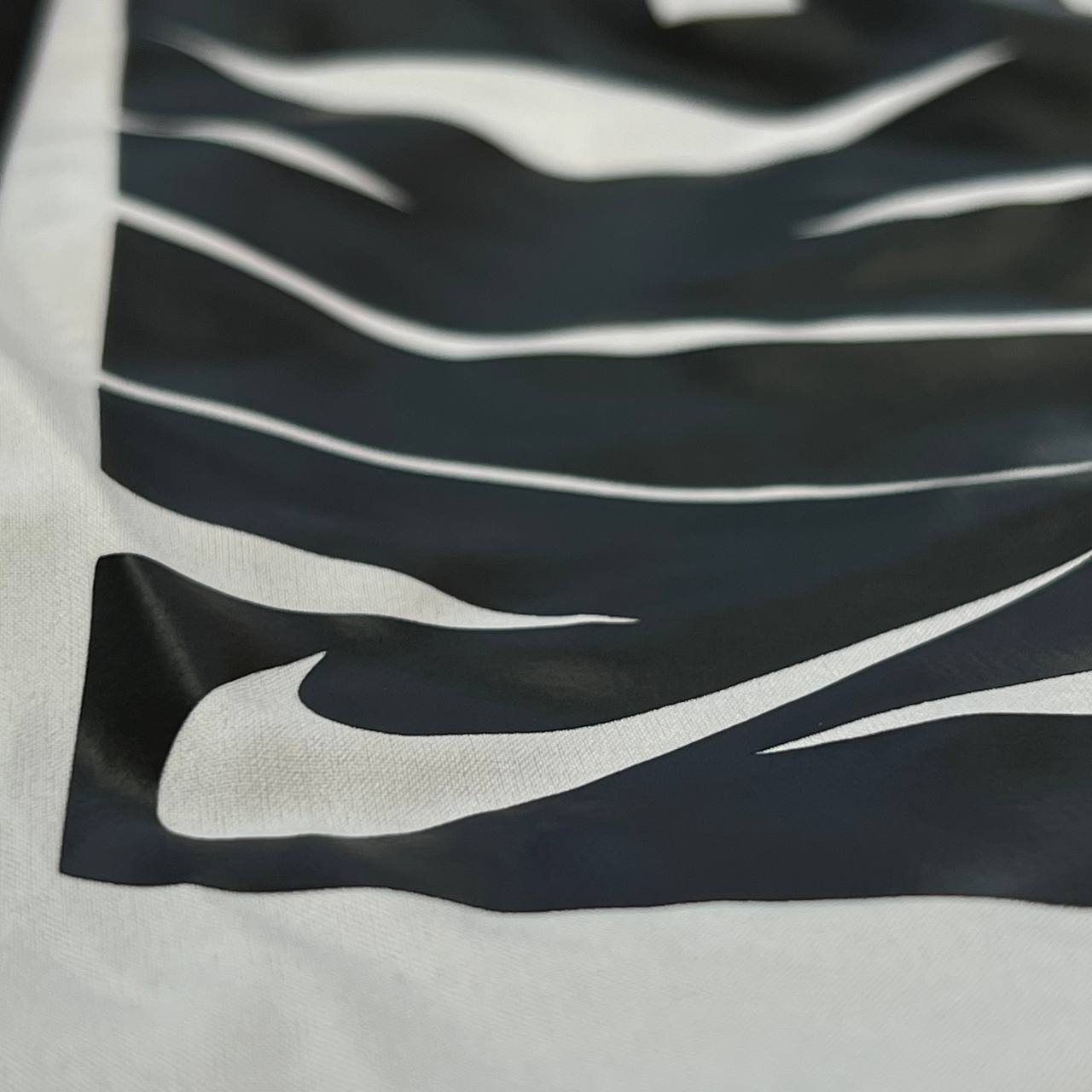 Bermuda Microfibra Ultra - NIKE recorte lateral 