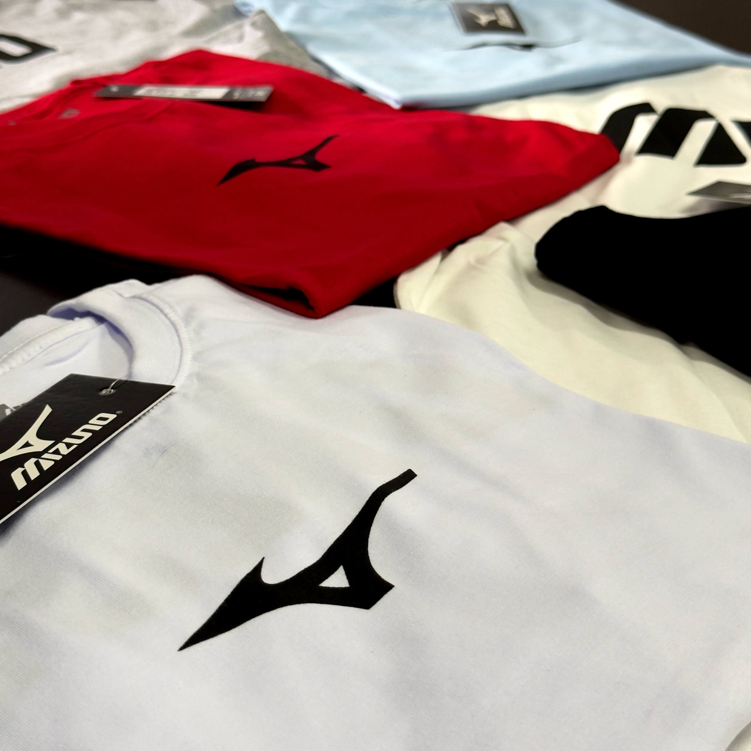 Camiseta  Mizuno 40.1 Ultra Premium penteada (frente e costas)