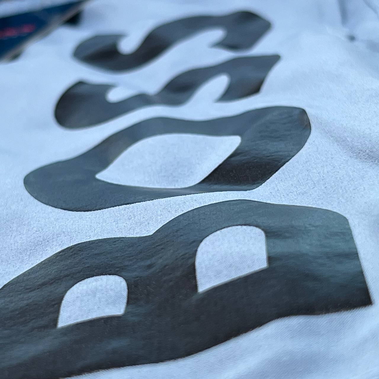 Bermuda Microfibra Ultra - HUGO BOSS arte em silk